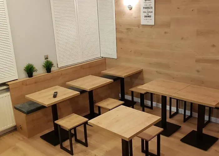 Bed and Breakfast Glogowska 3*